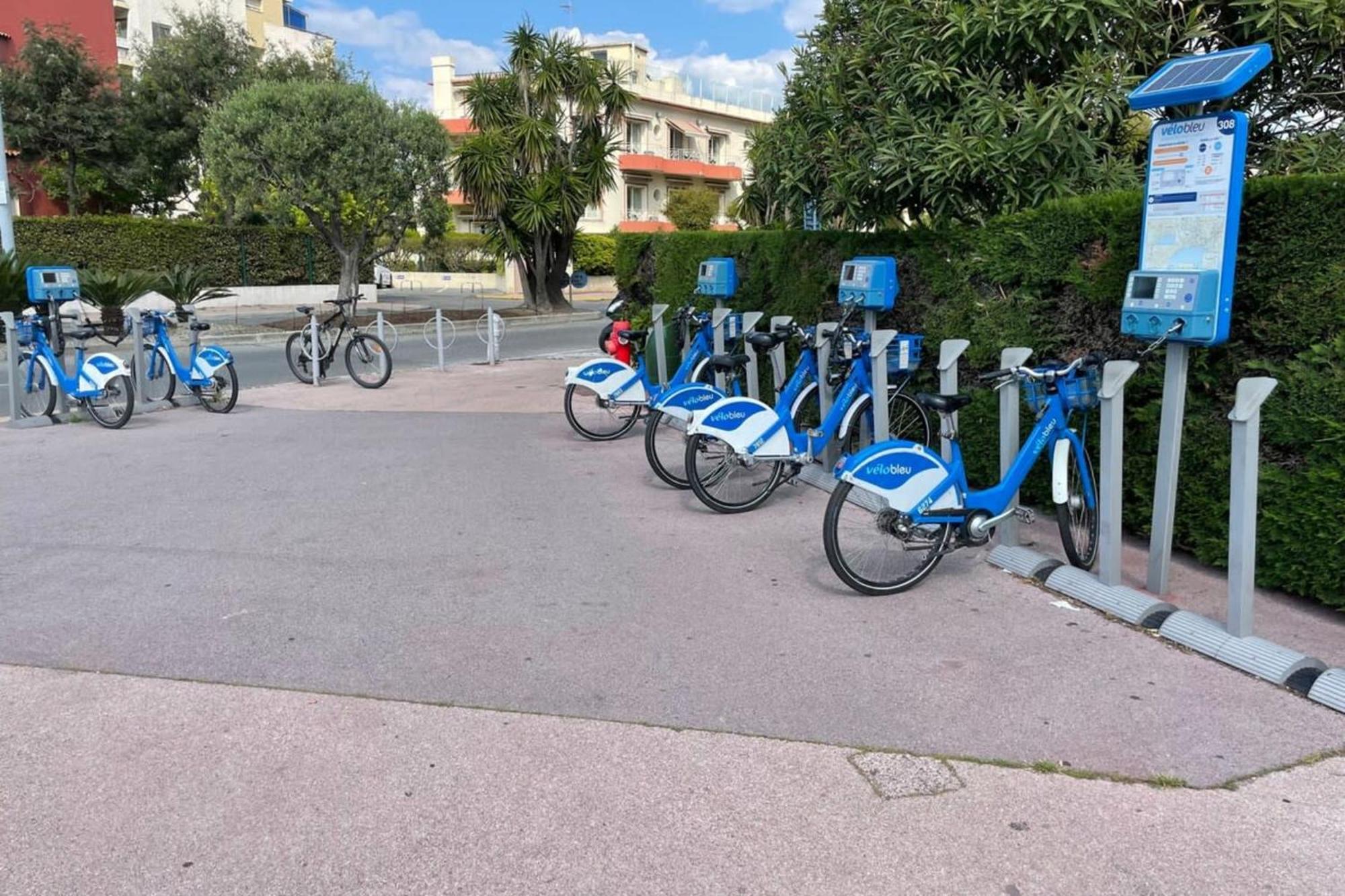 Appartement bord de mer Cagnes-sur-Mer Buitenkant foto