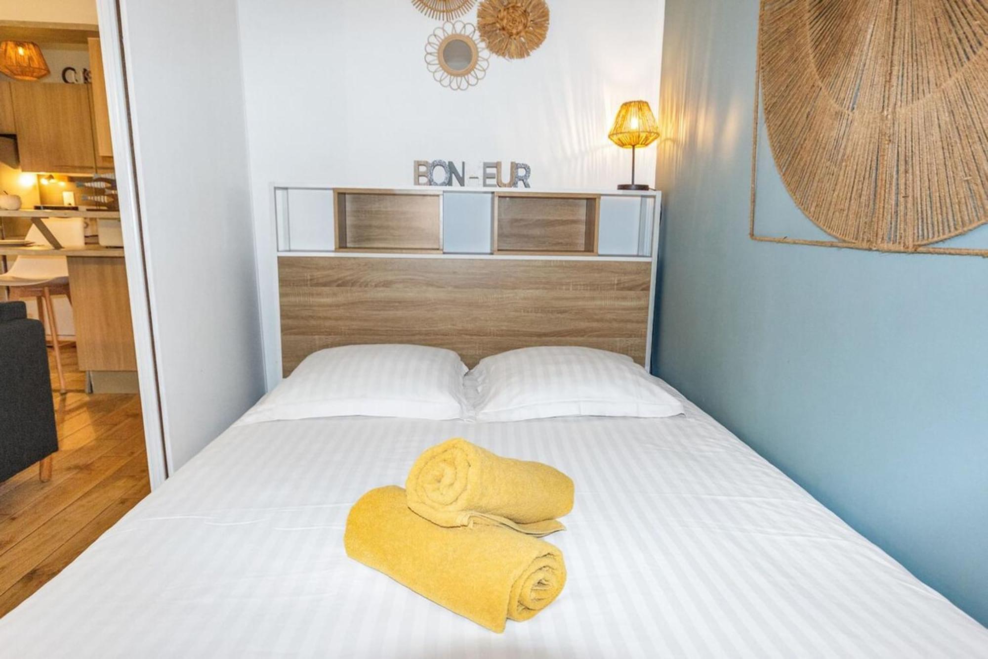 Appartement bord de mer Cagnes-sur-Mer Buitenkant foto